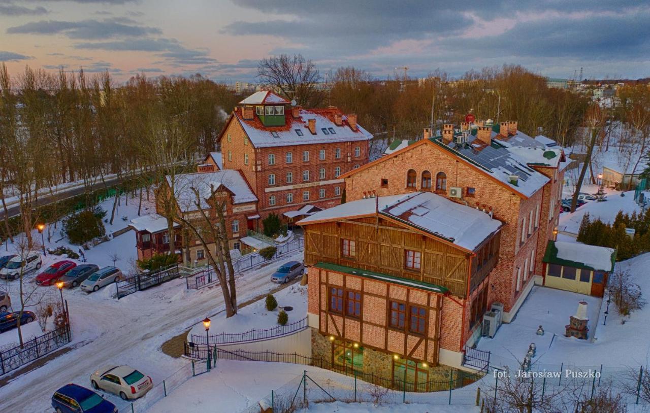 Hotel Mlyn Aqua Spa Biblioteka Елблаг Екстериор снимка