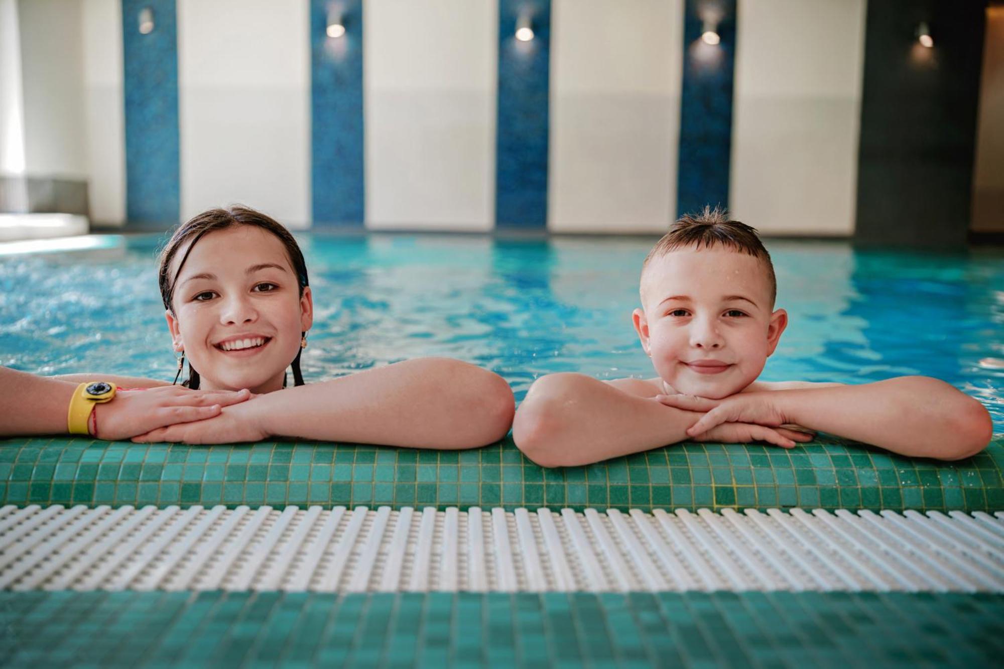 Hotel Mlyn Aqua Spa Biblioteka Елблаг Екстериор снимка